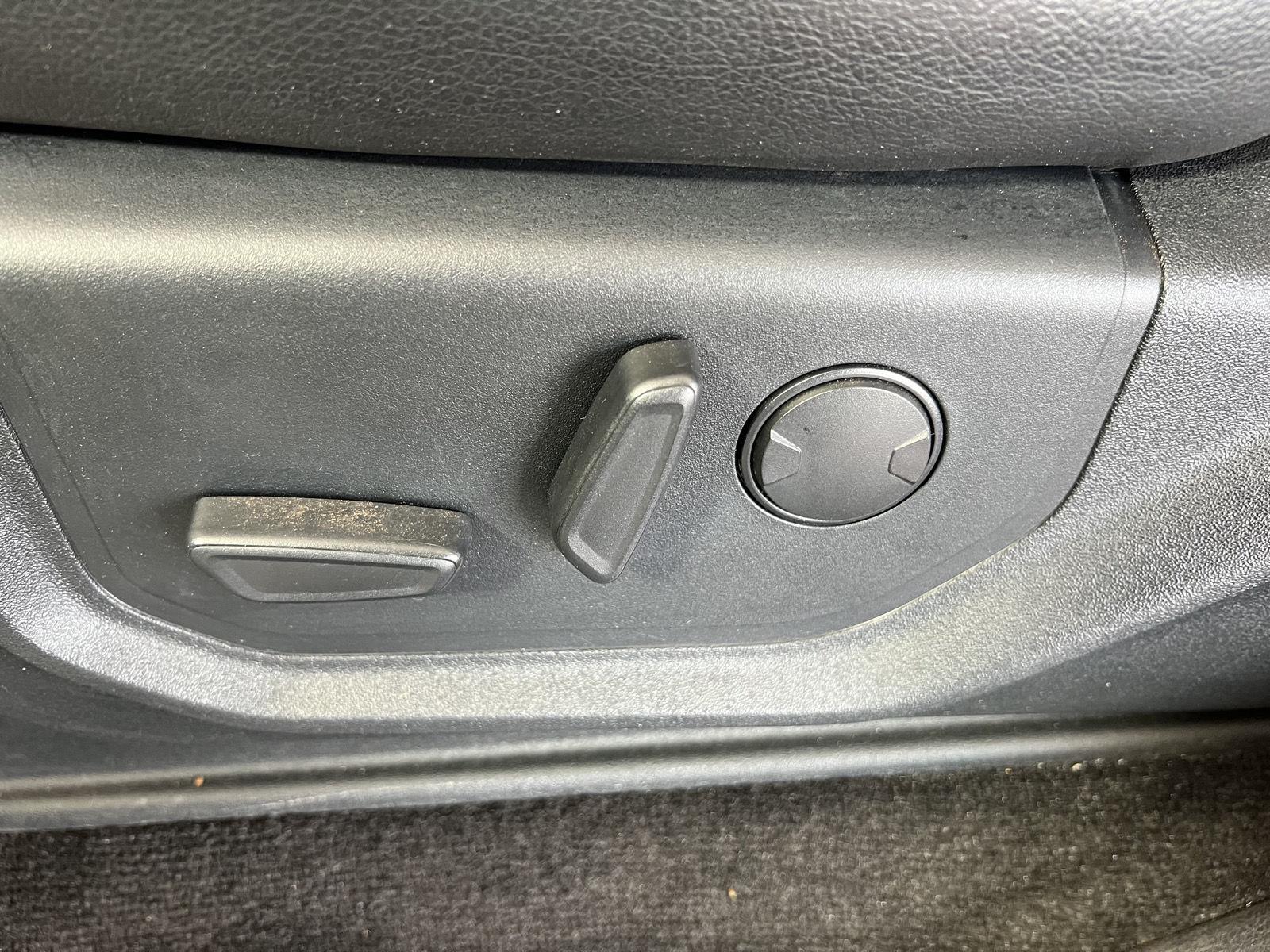 Used 2020 Magnetic Ford LARIAT image 6