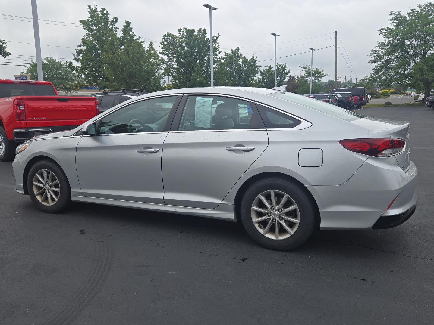 Used 2018 Symphony Silver Hyundai SE image 4