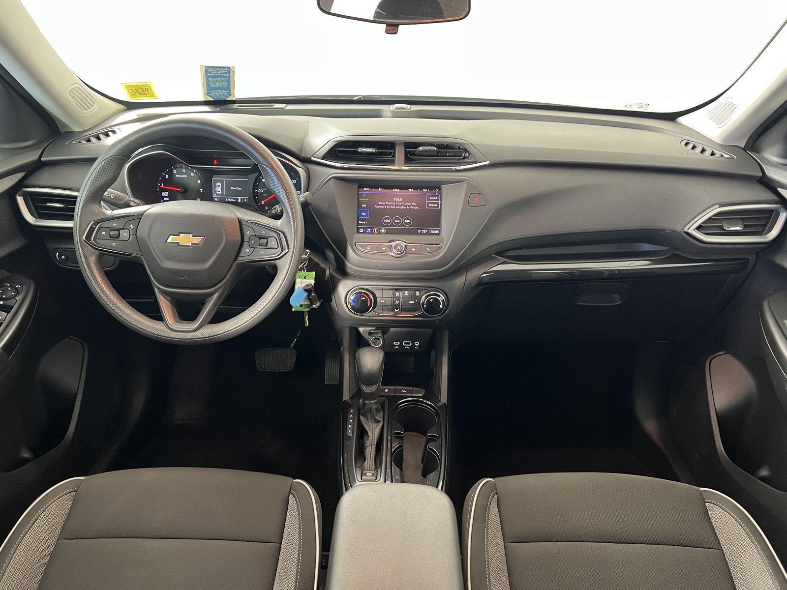 Used 2021 Summit White Chevrolet LS image 18