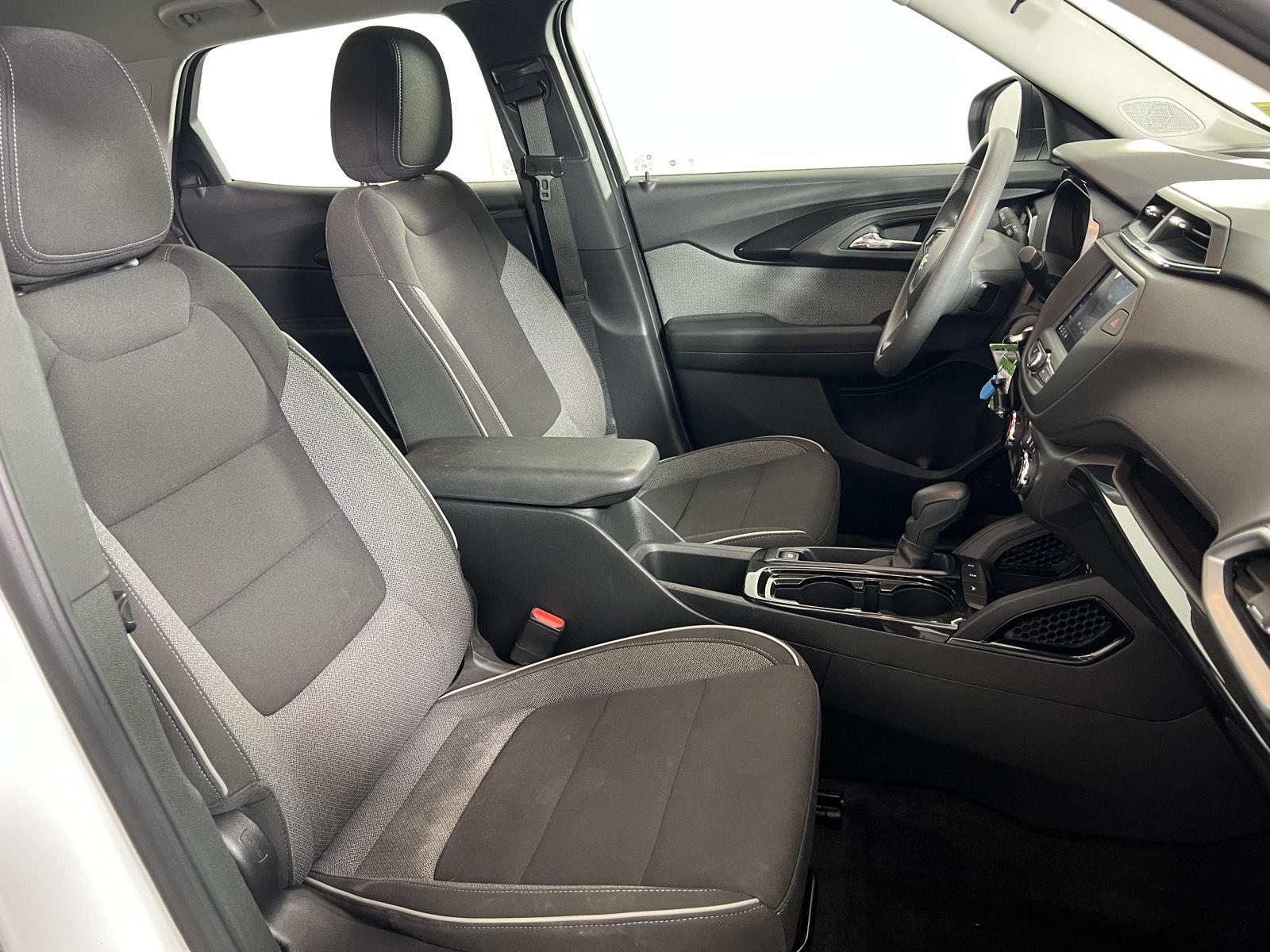 Used 2021 Summit White Chevrolet LS image 20