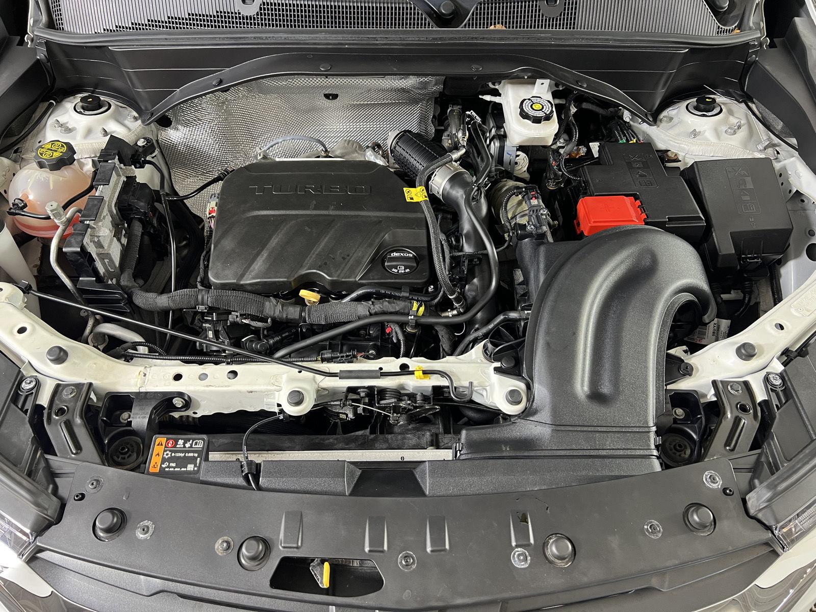 Used 2021 Summit White Chevrolet LS image 29