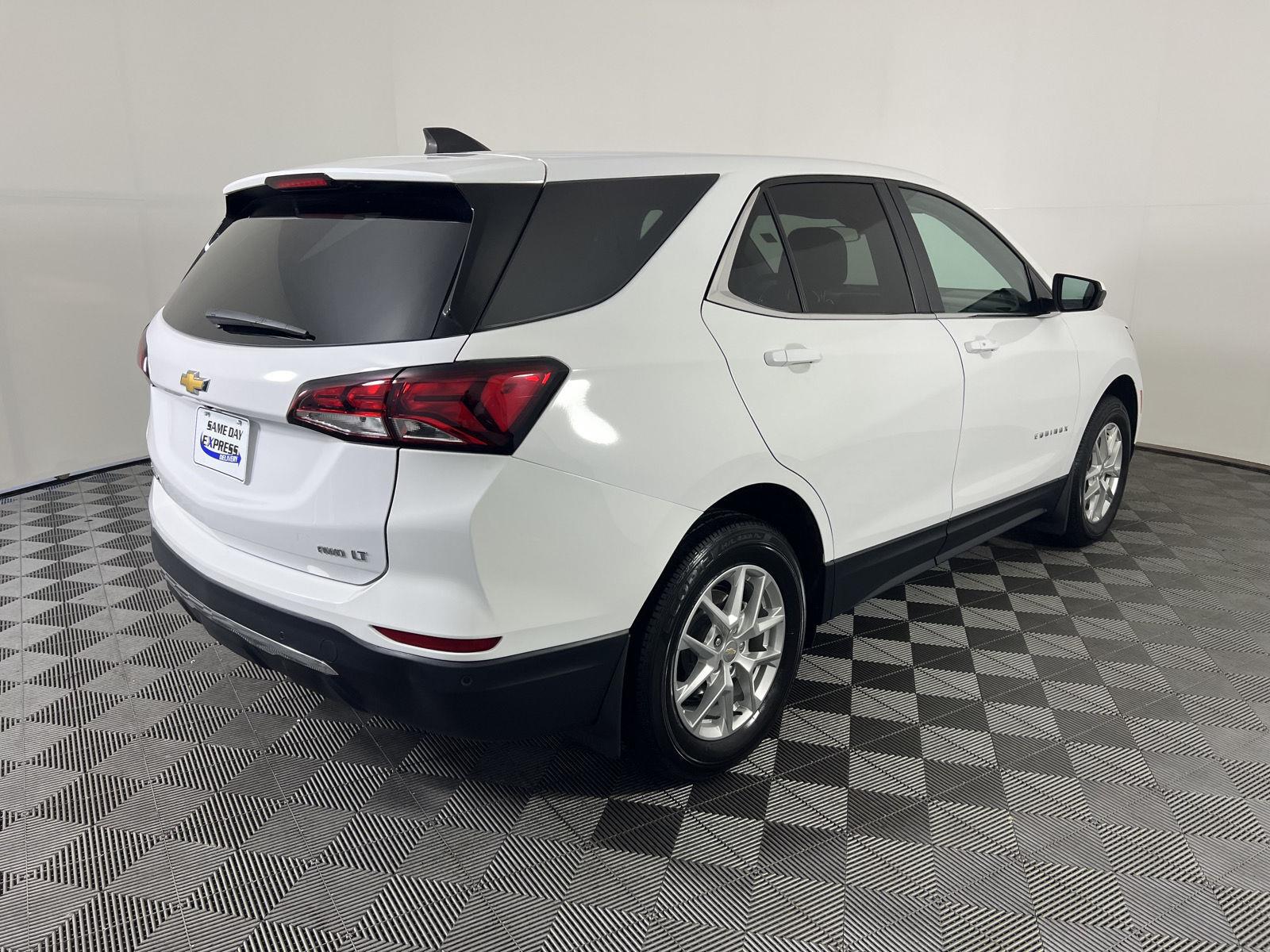 Used 2022 Summit White Chevrolet LT image 24