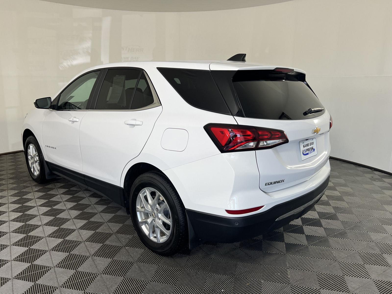 Used 2022 Summit White Chevrolet LT image 26