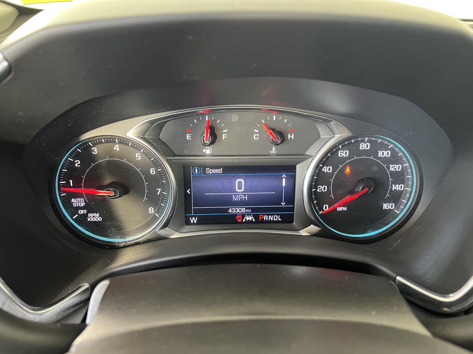 Used 2022 Summit White Chevrolet LT image 11