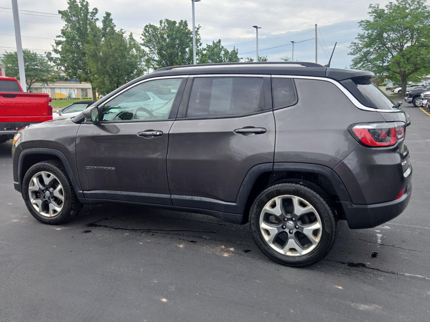 Used 2019 Granite Crystal Metallic Clearcoat Jeep Limited image 3