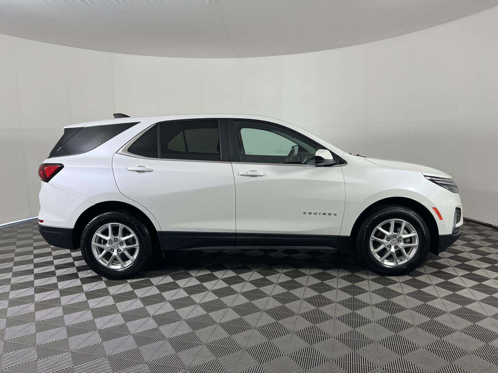 Used 2024 Iridescent Pearl Tricoat Chevrolet LT image 22