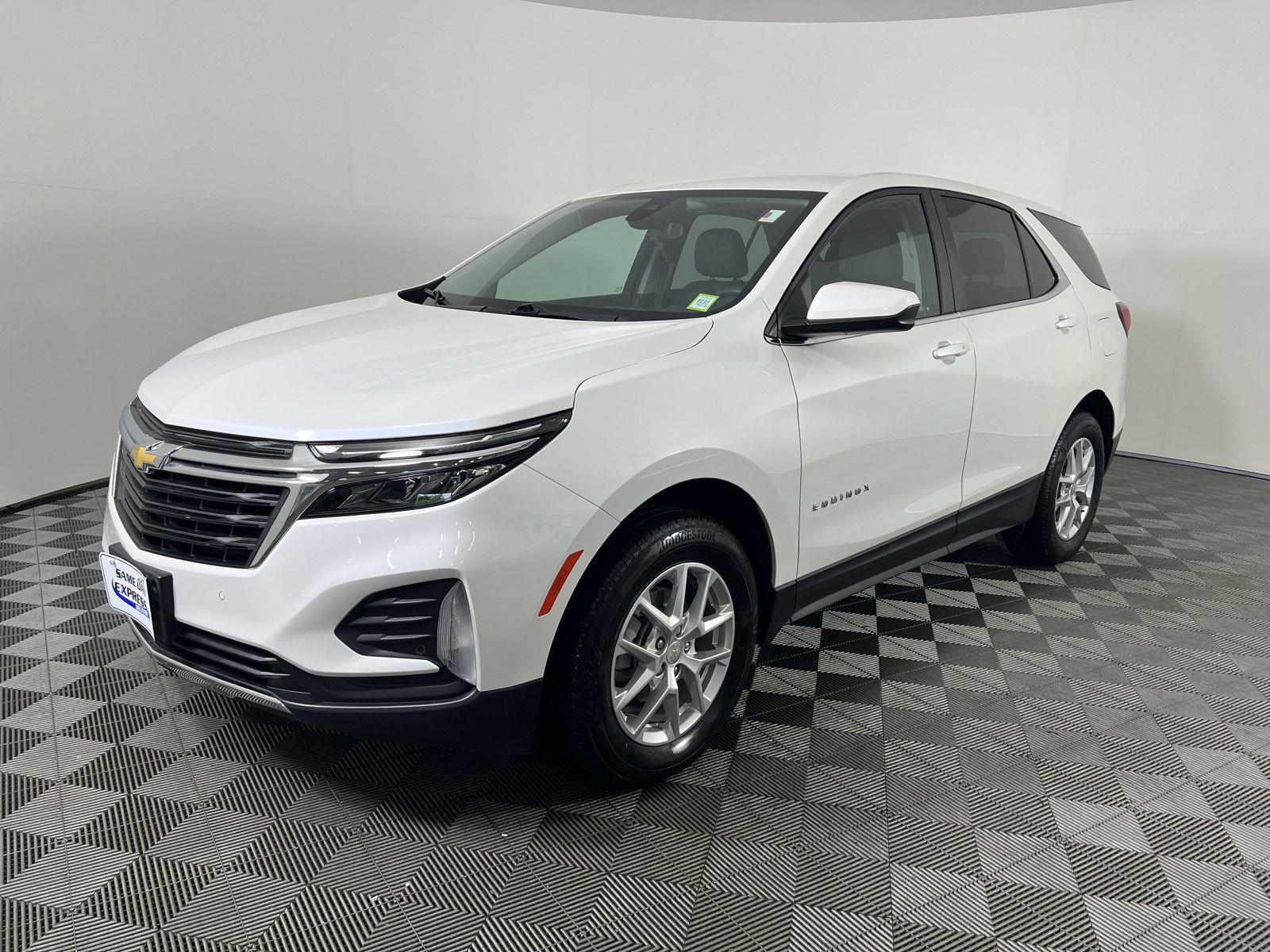 Used 2024 Iridescent Pearl Tricoat Chevrolet LT image 27