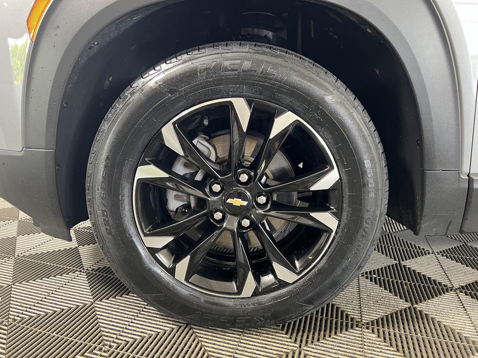 Used 2023 Sterling Gray Metallic Chevrolet LT image 29