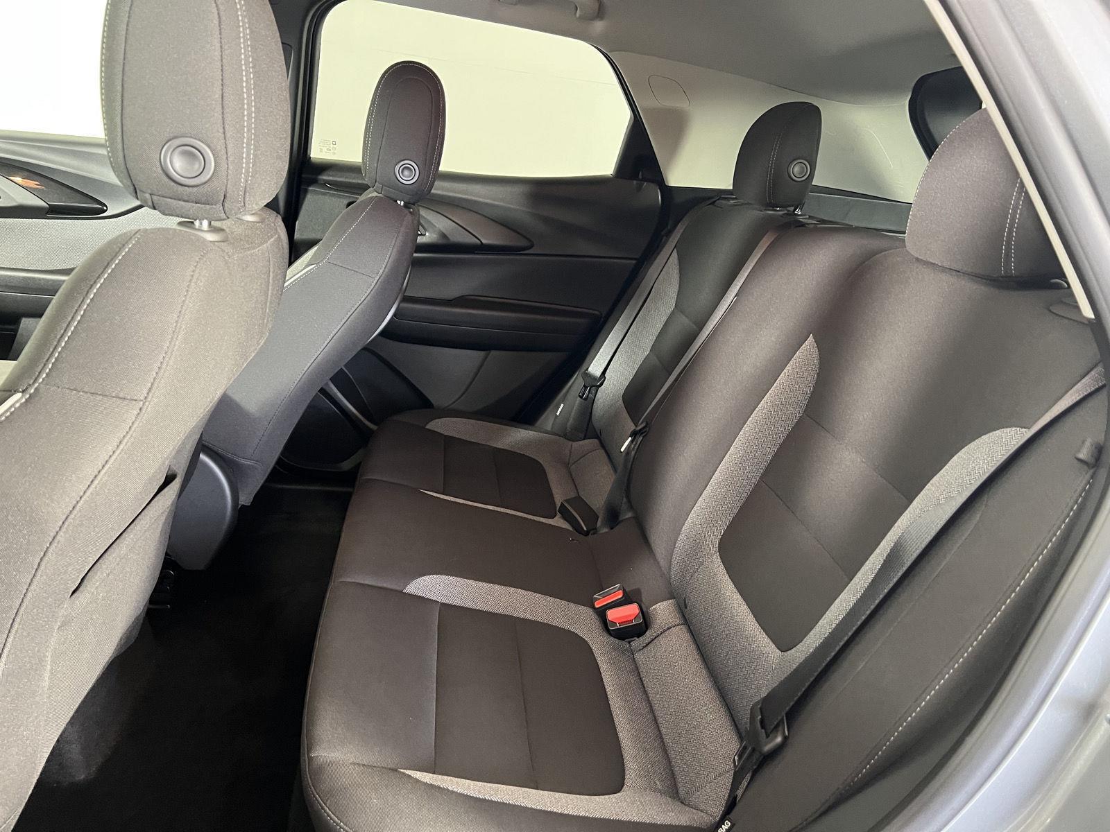 Used 2023 Sterling Gray Metallic Chevrolet LT image 18