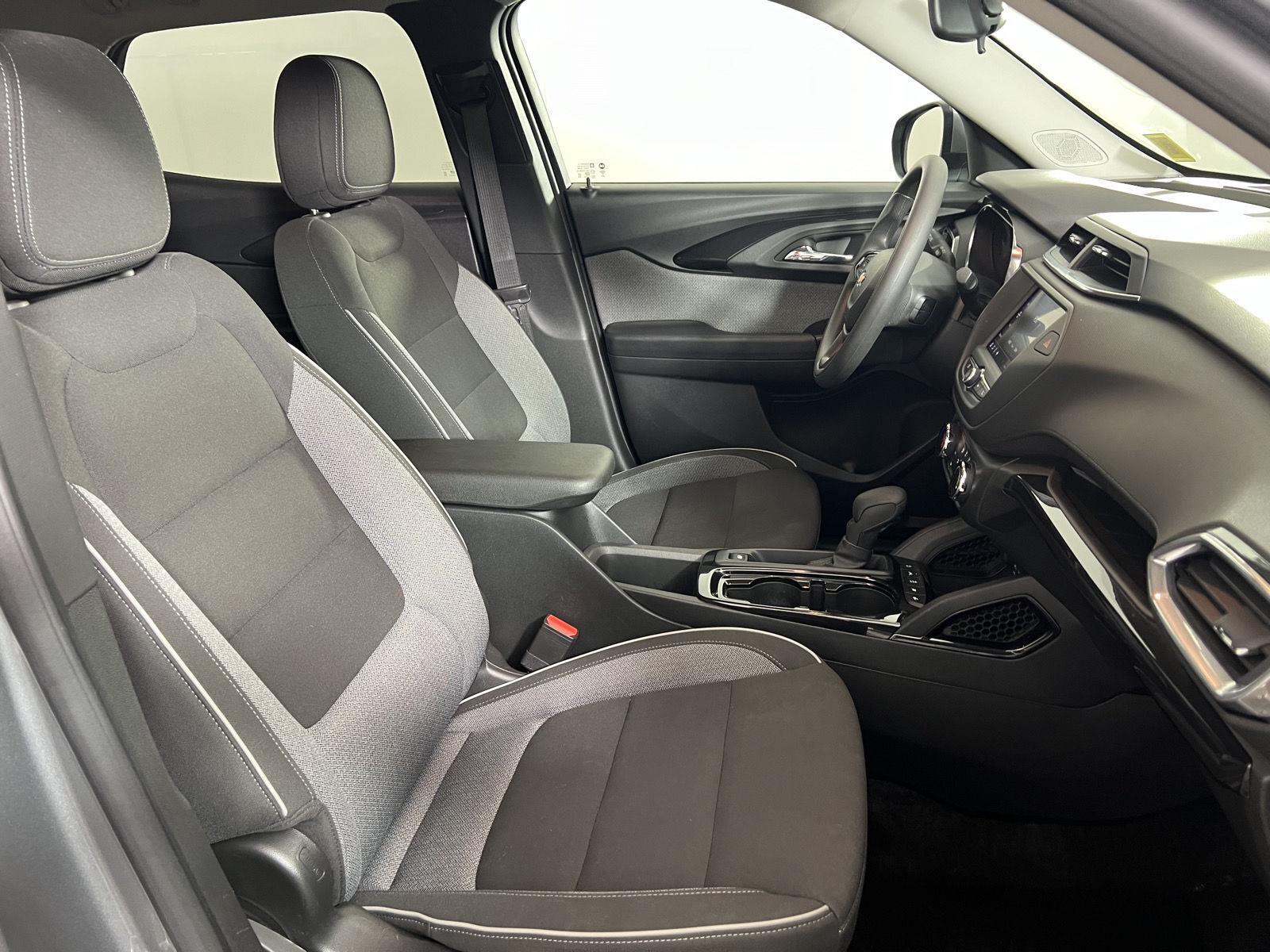 Used 2023 Sterling Gray Metallic Chevrolet LT image 21