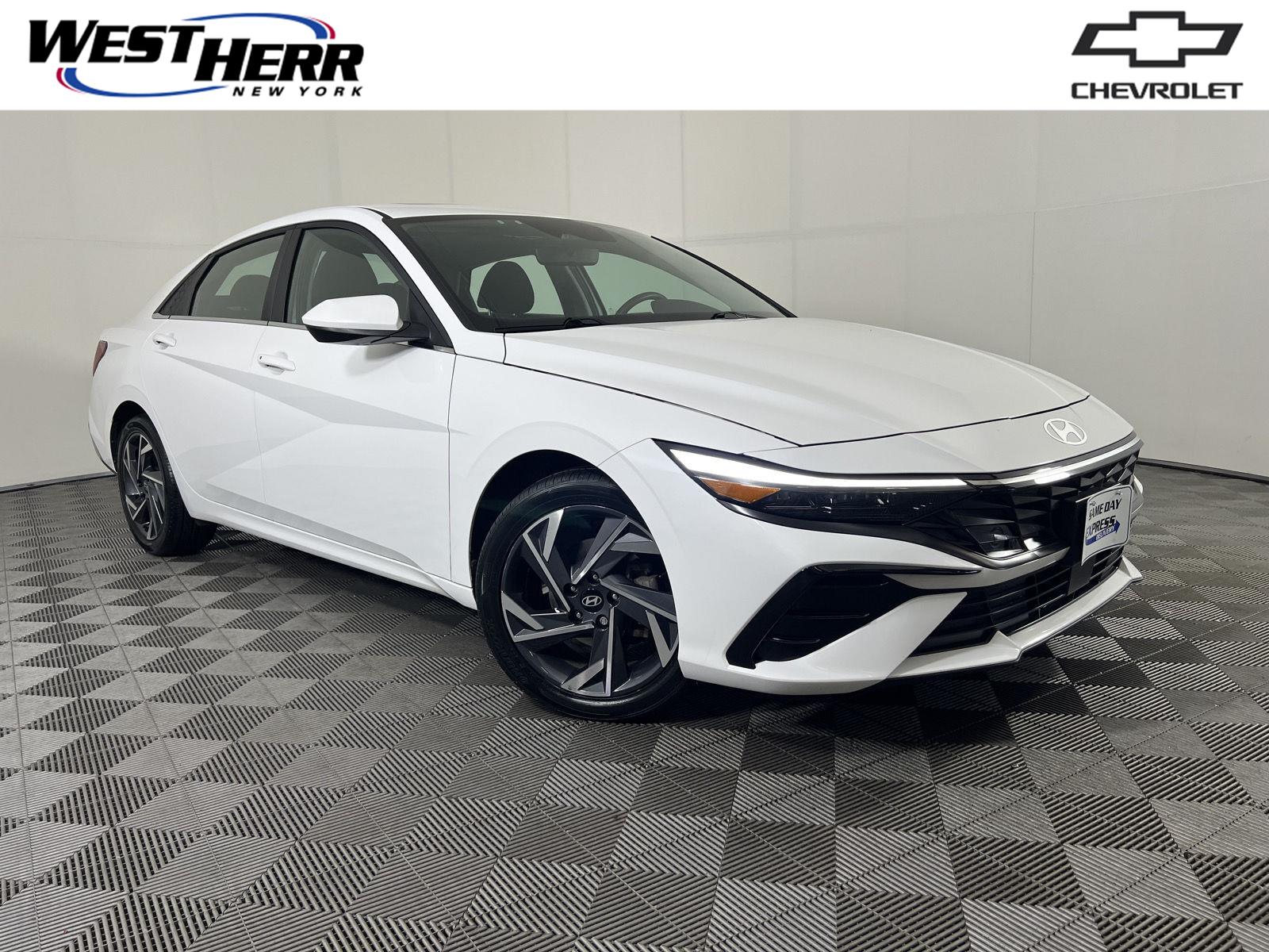 2024 Hyundai Elantra SEL FWD