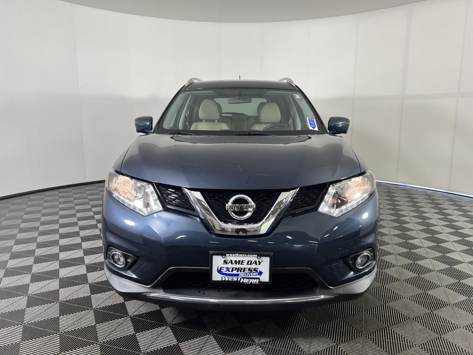 Used 2016 Arctic Blue Metallic Nissan SL image 27