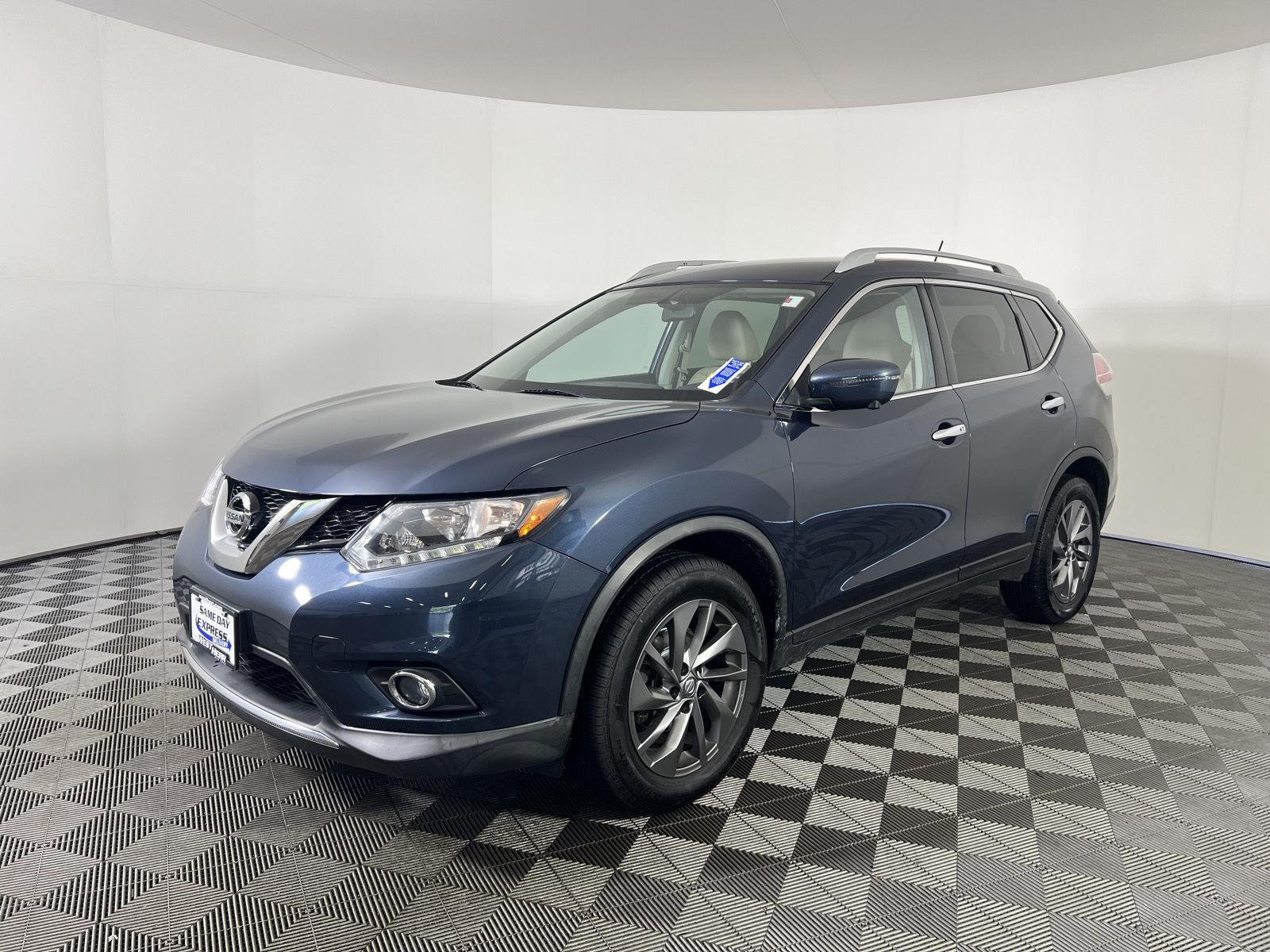 Used 2016 Arctic Blue Metallic Nissan SL image 28