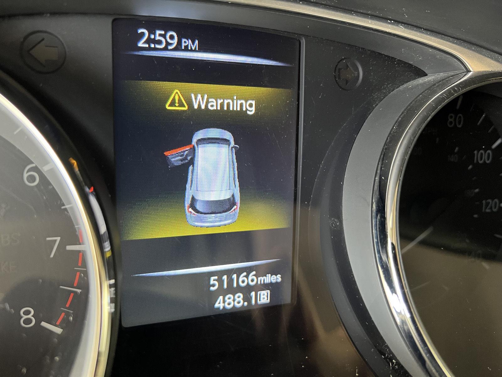 Used 2016 Arctic Blue Metallic Nissan SL image 13