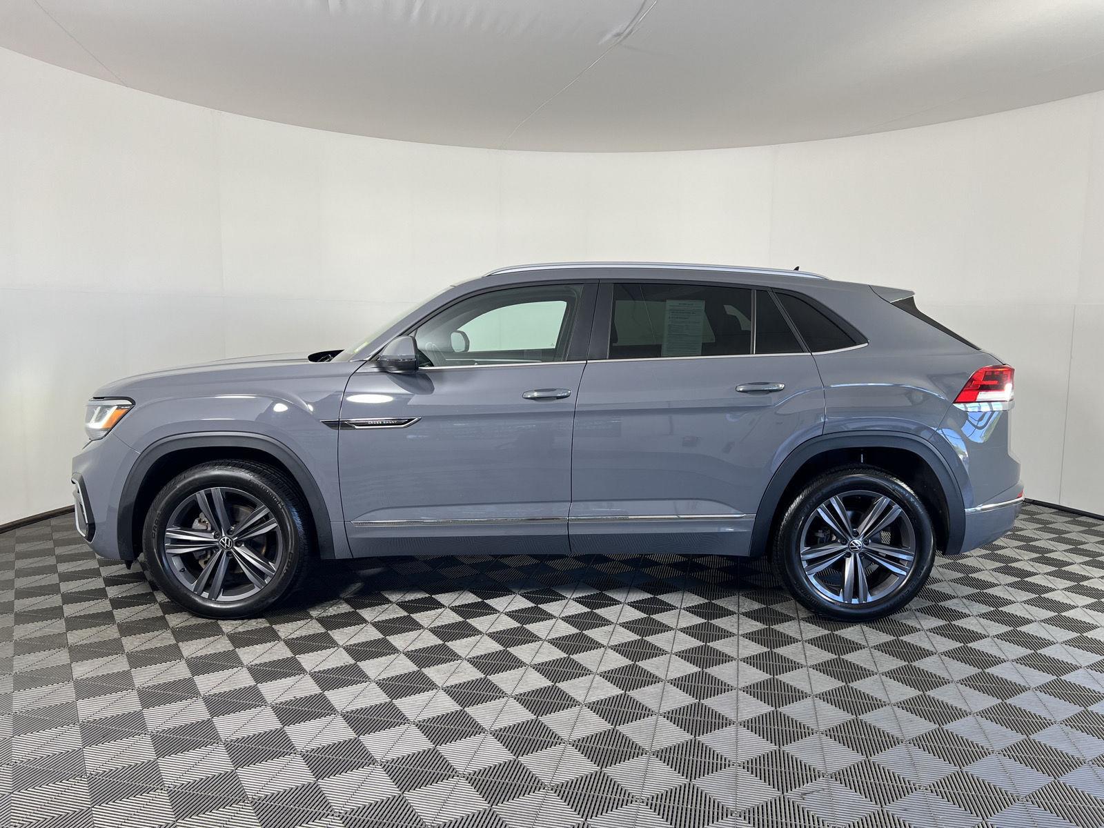Used 2021 Pure Gray Volkswagen 3.6L V6 SE w/Technology R-Line image 27