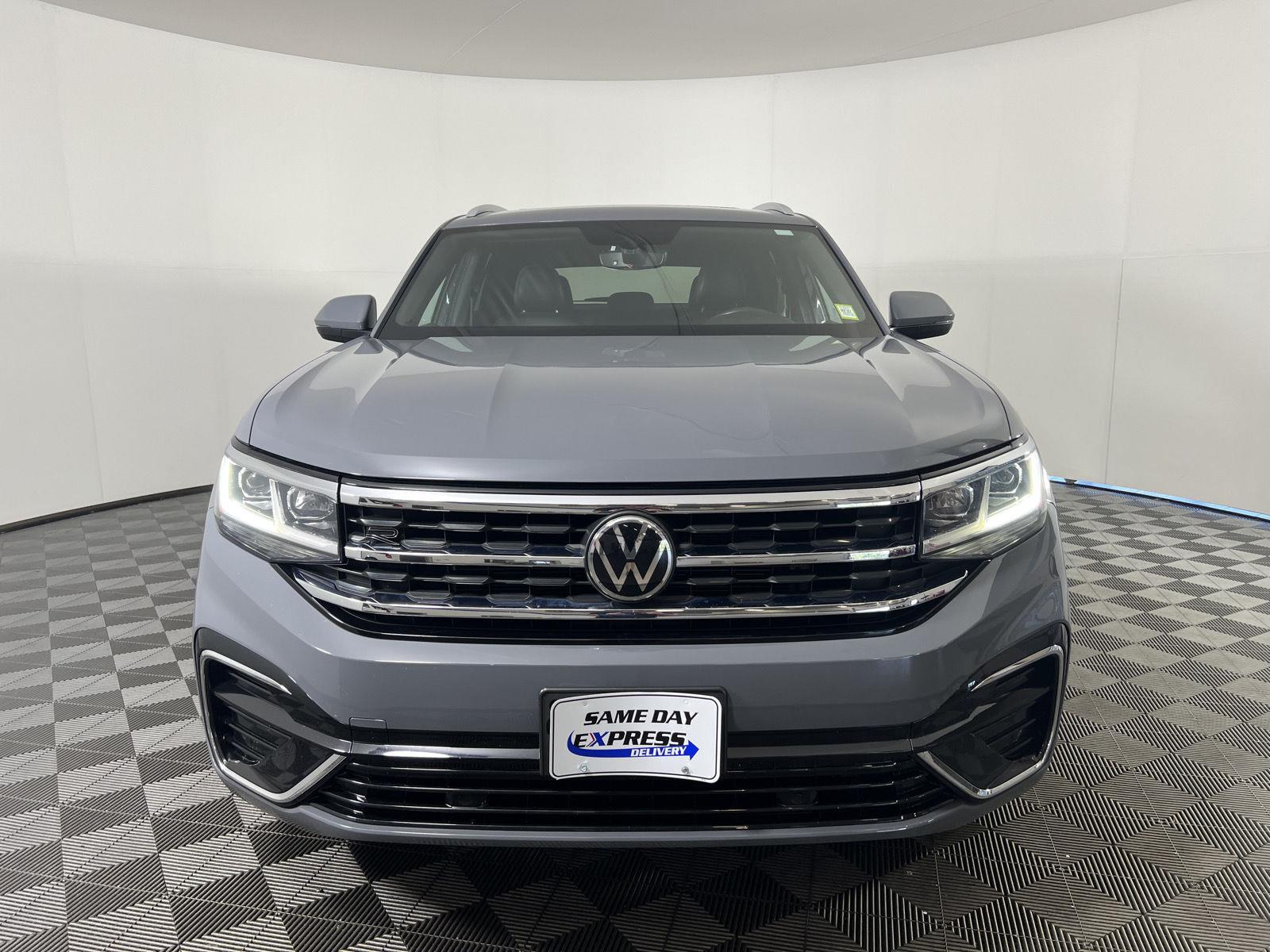 Used 2021 Pure Gray Volkswagen 3.6L V6 SE w/Technology R-Line image 28