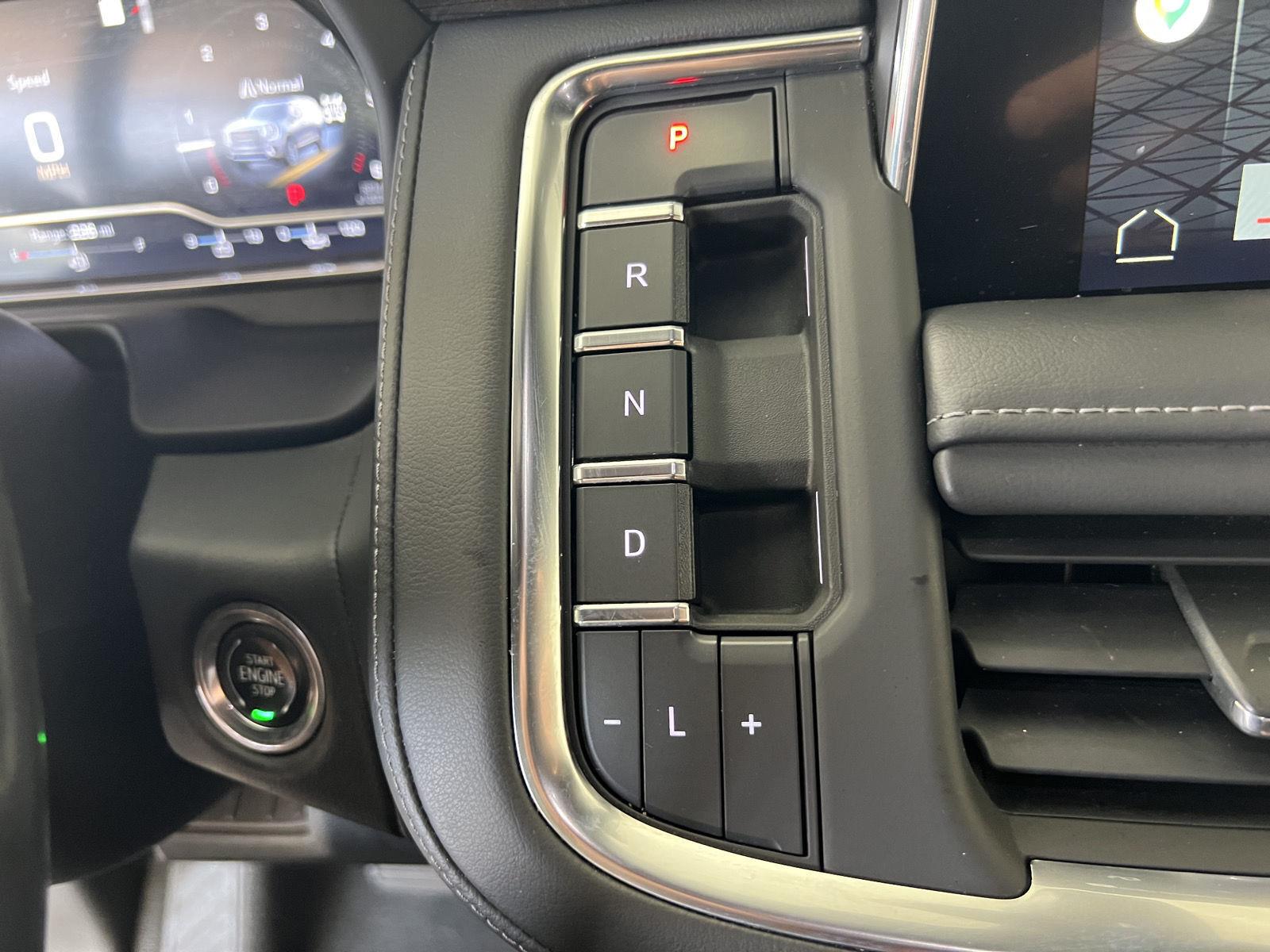 Used 2022 Onyx Black GMC SLE image 18