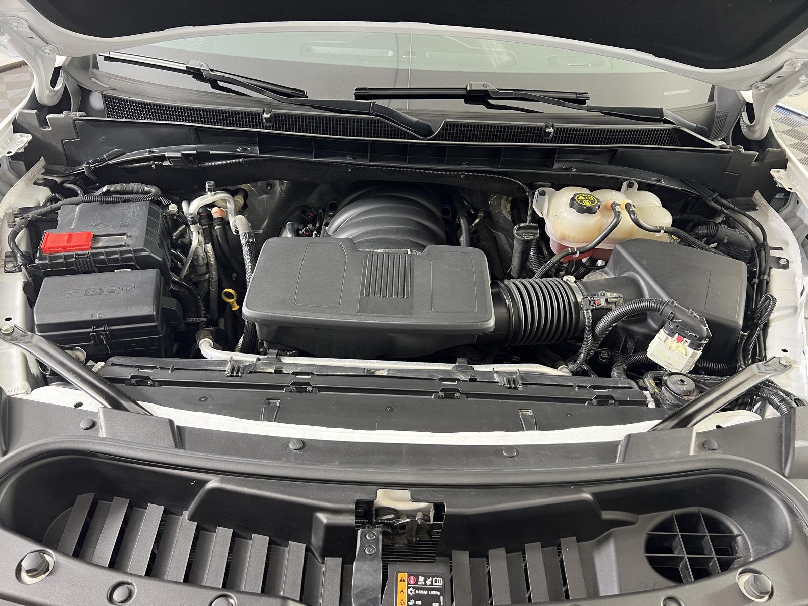 Used 2023 Summit White GMC AT4 image 35