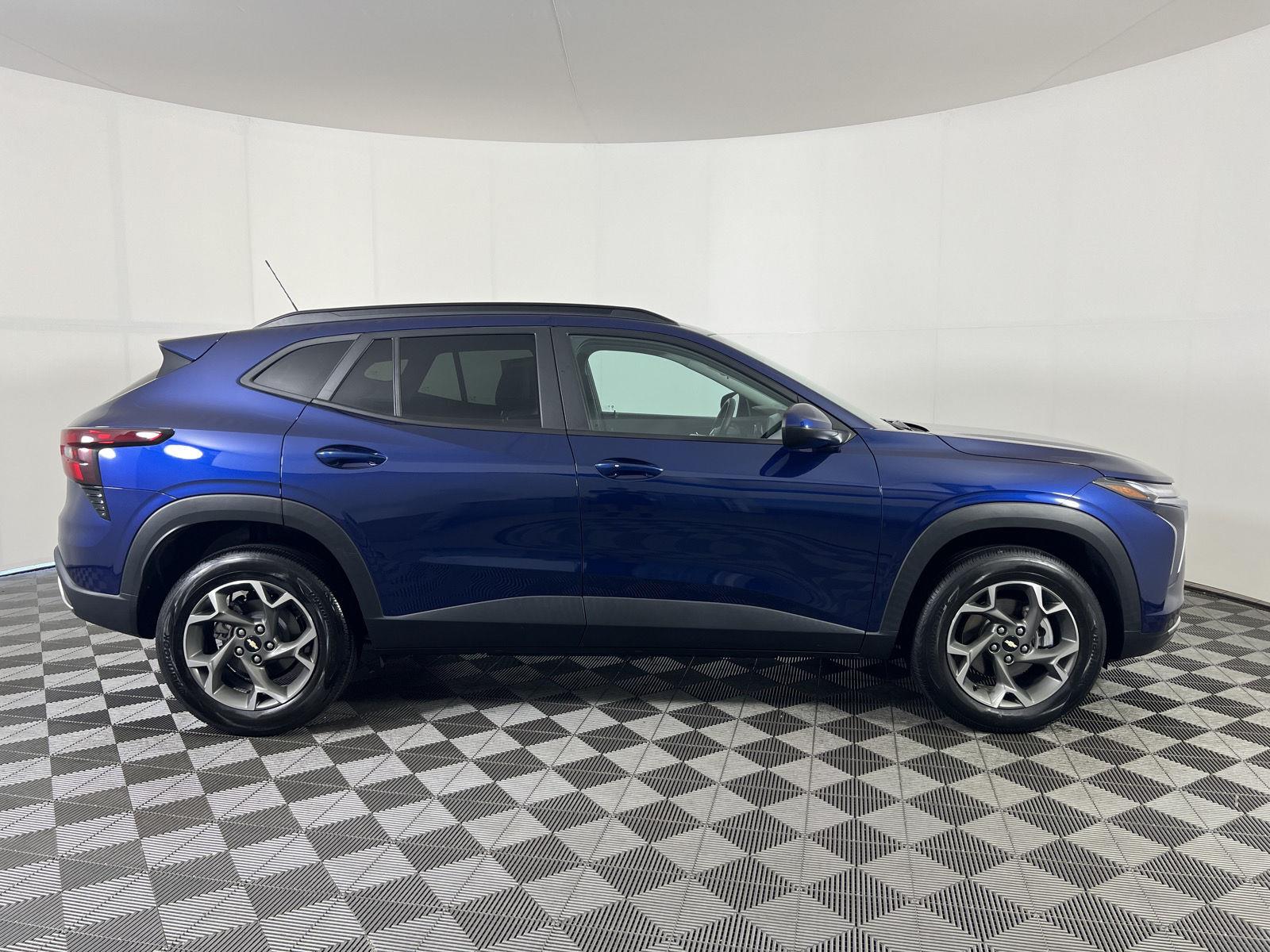 Used 2024 Blue Glow Metallic Chevrolet LT image 22
