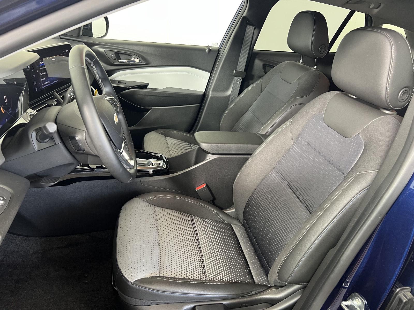 Used 2024 Blue Glow Metallic Chevrolet LT image 5