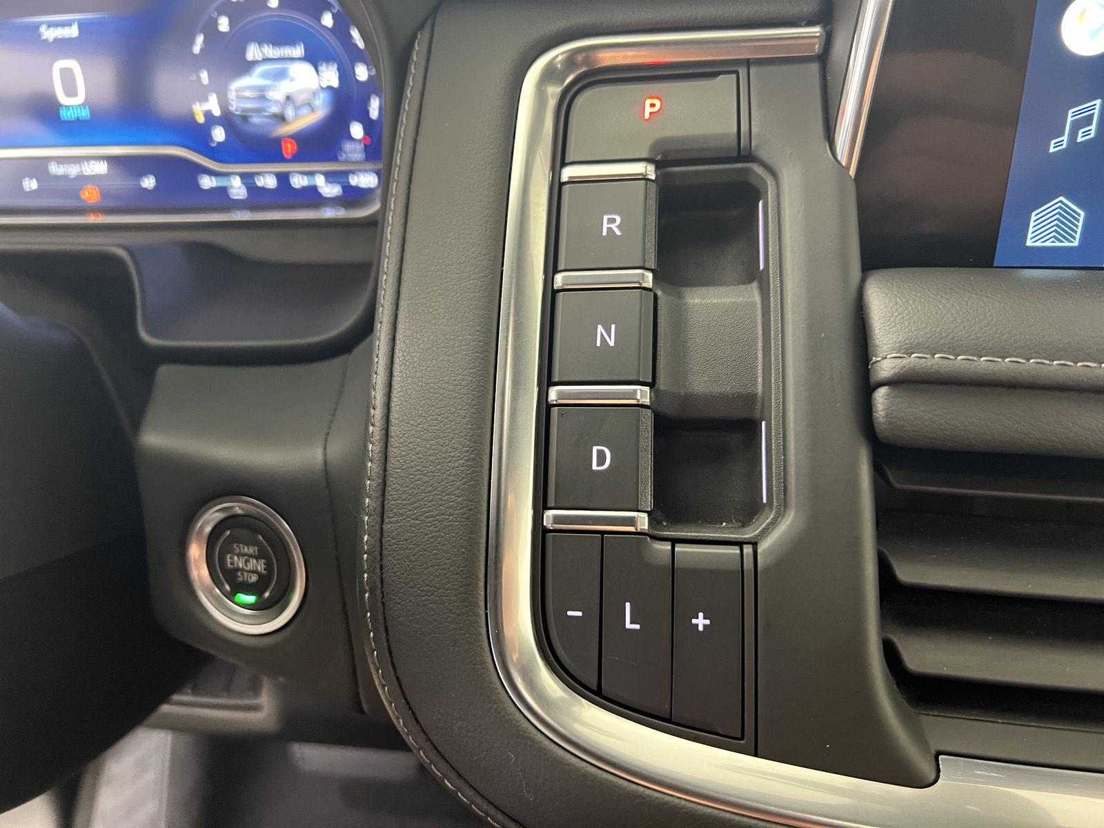 Used 2022 Summit White Chevrolet Z71 image 20