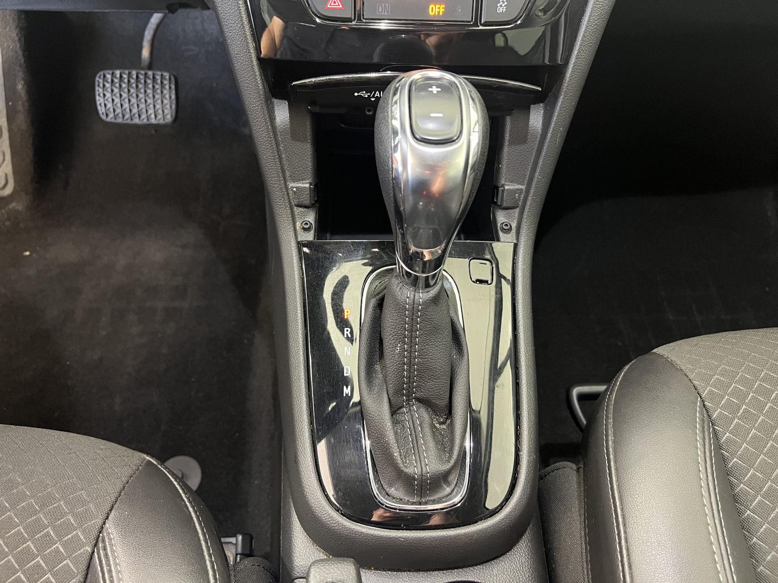 Used 2018 Black Cherry Metallic Buick Preferred image 15