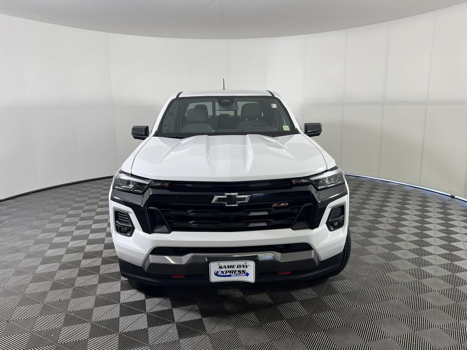 Used 2024 Summit White Chevrolet 4WD Z71 image 32
