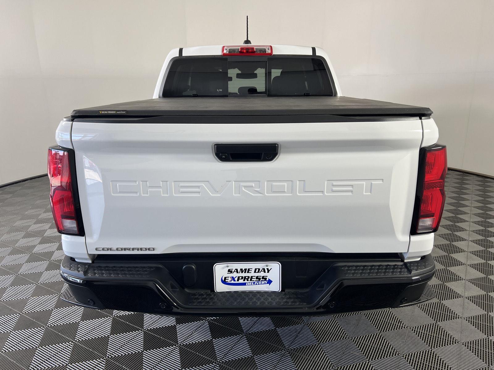 Used 2024 Summit White Chevrolet 4WD Z71 image 26
