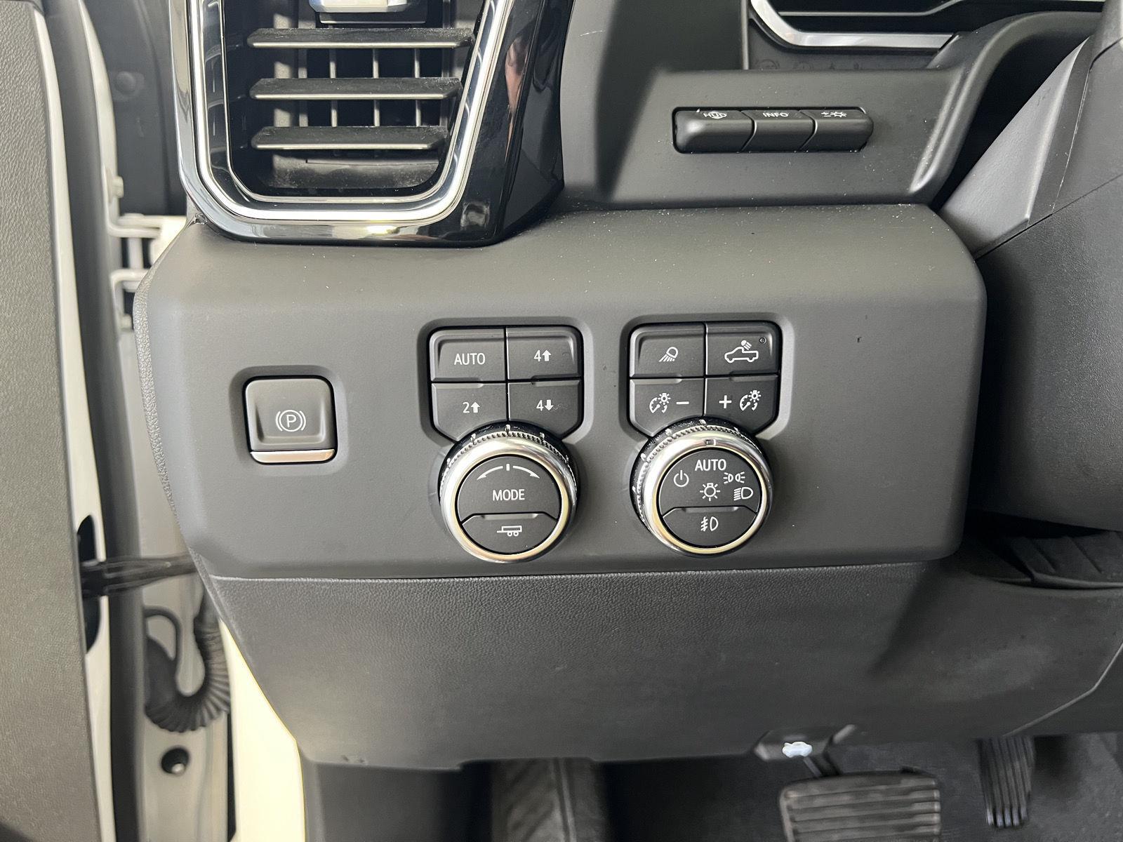 Used 2024 White Frost Tricoat GMC Denali Ultimate image 11