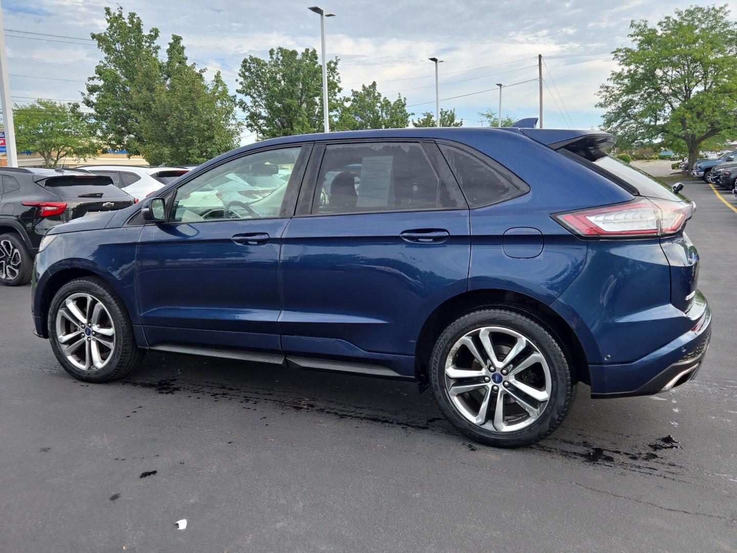 Used 2017 Blue Jeans Ford Sport image 4