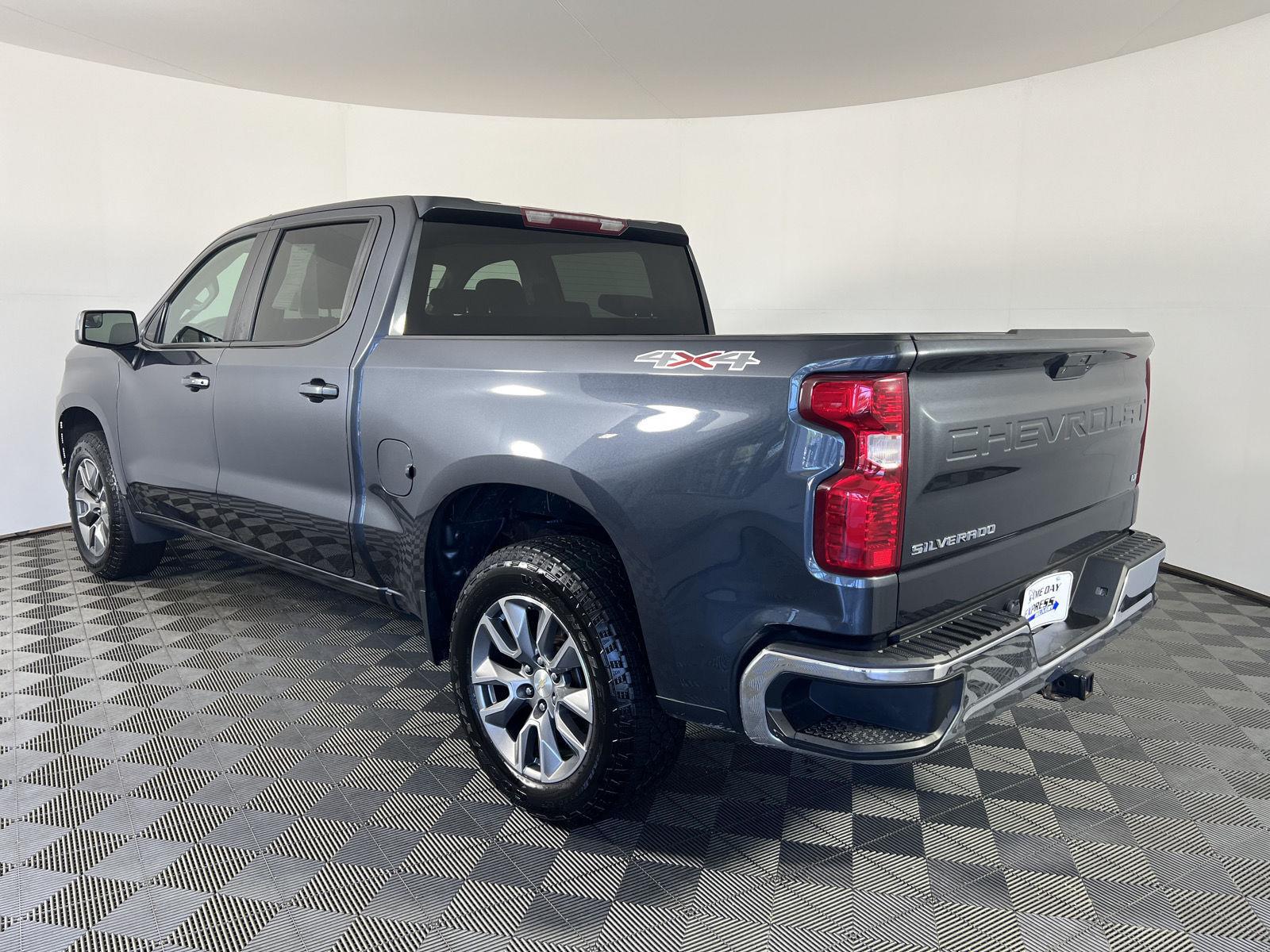 Used 2022 Shadow Gray Metallic Chevrolet LT image 24