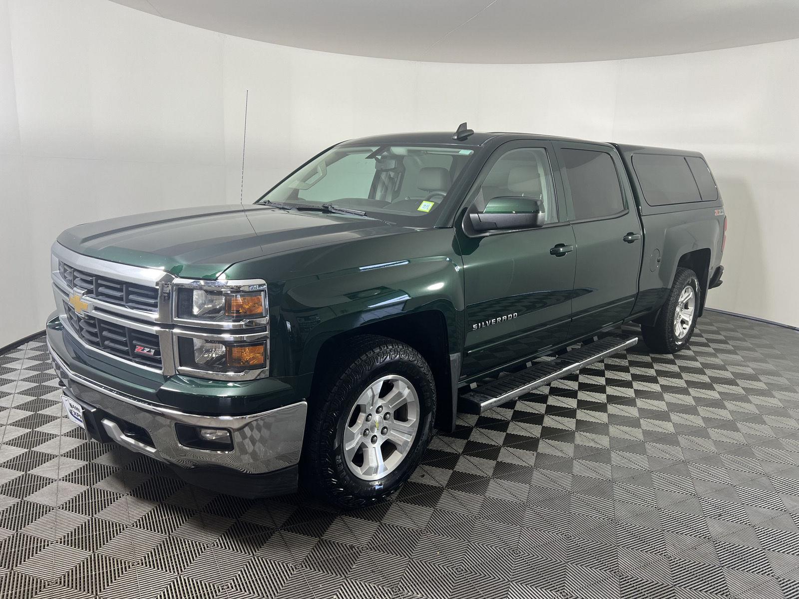 Used 2015 Rainforest Green Metallic Chevrolet LT image 27