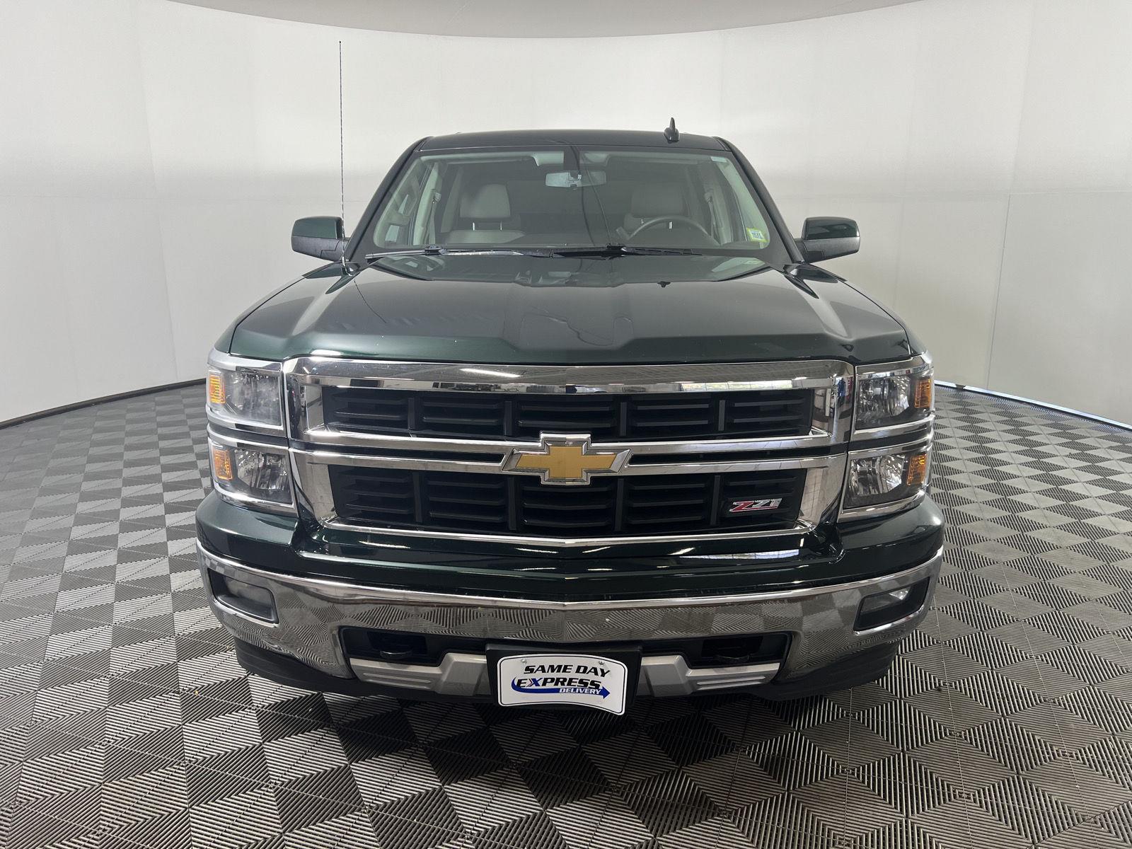 Used 2015 Rainforest Green Metallic Chevrolet LT image 28