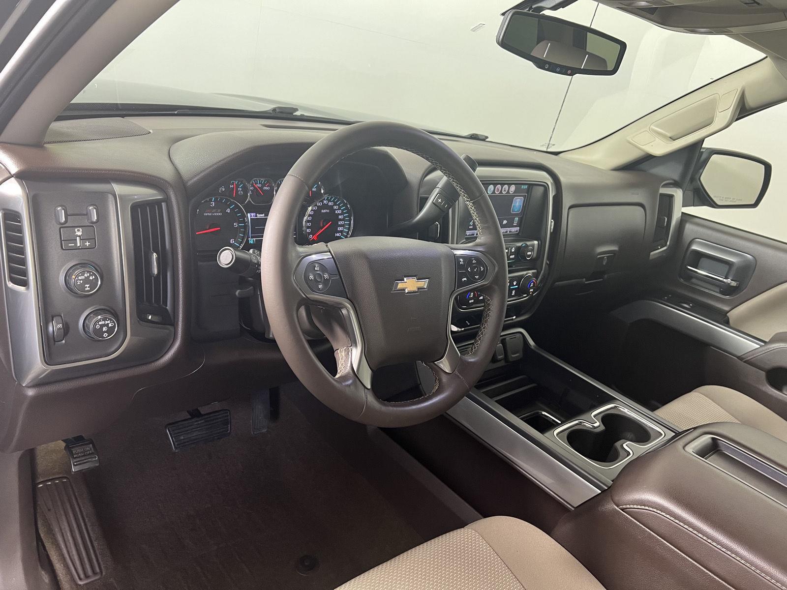 Used 2015 Rainforest Green Metallic Chevrolet LT image 4