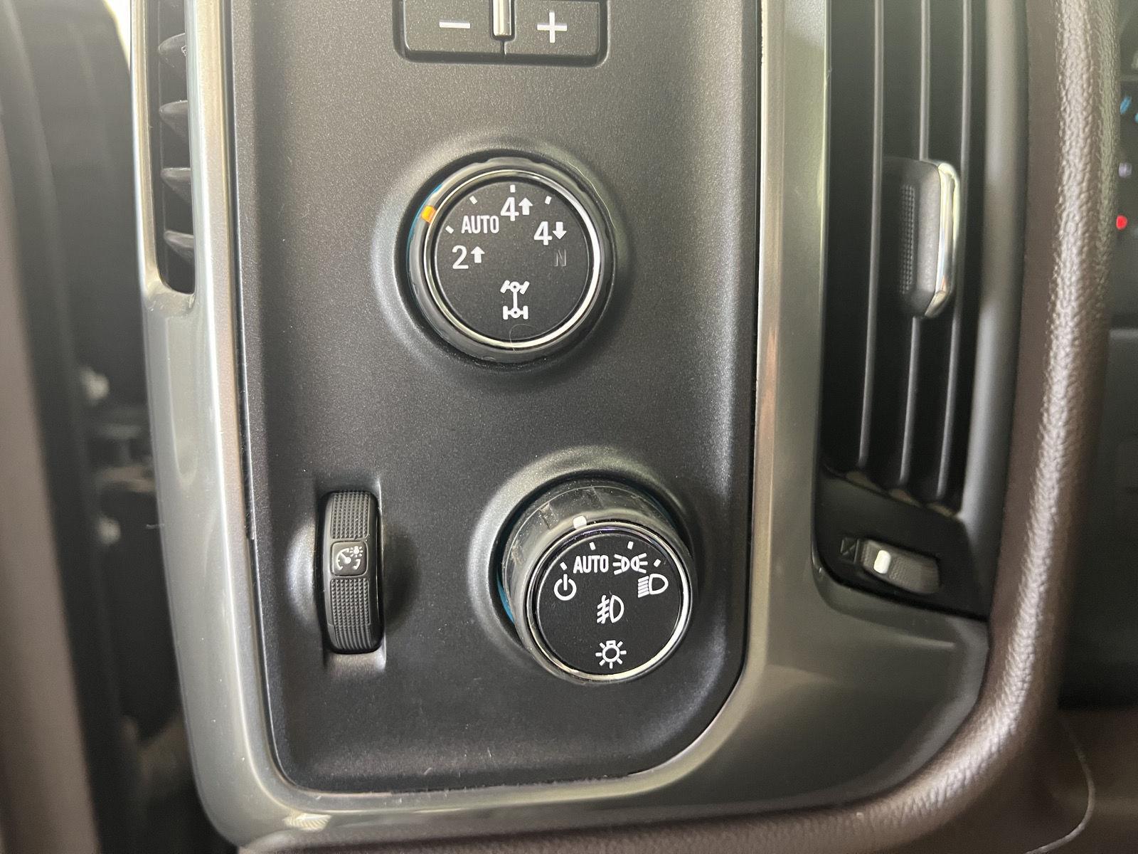 Used 2015 Rainforest Green Metallic Chevrolet LT image 8