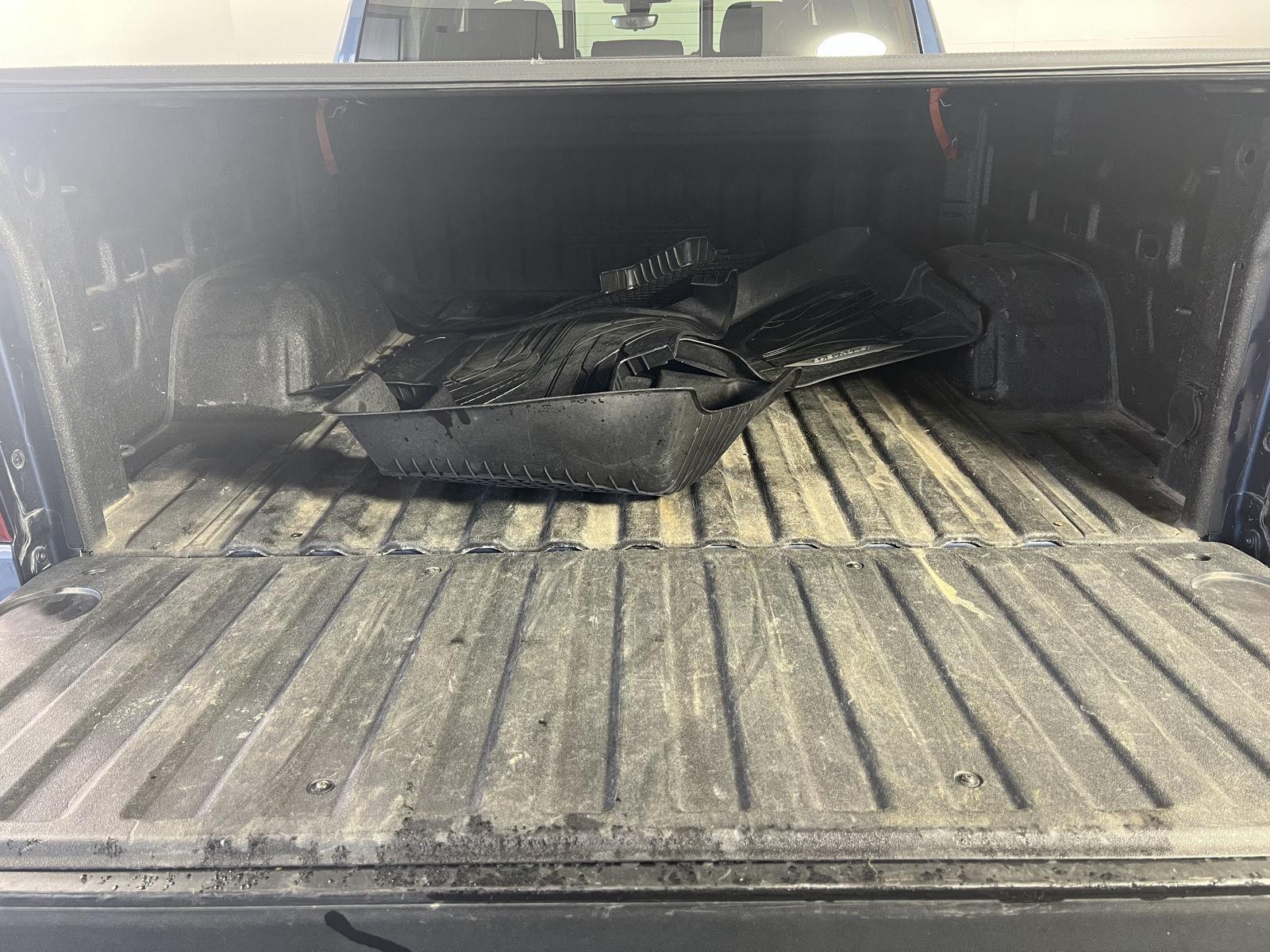 Used 2019 Northsky Blue Metallic Chevrolet High Country image 27