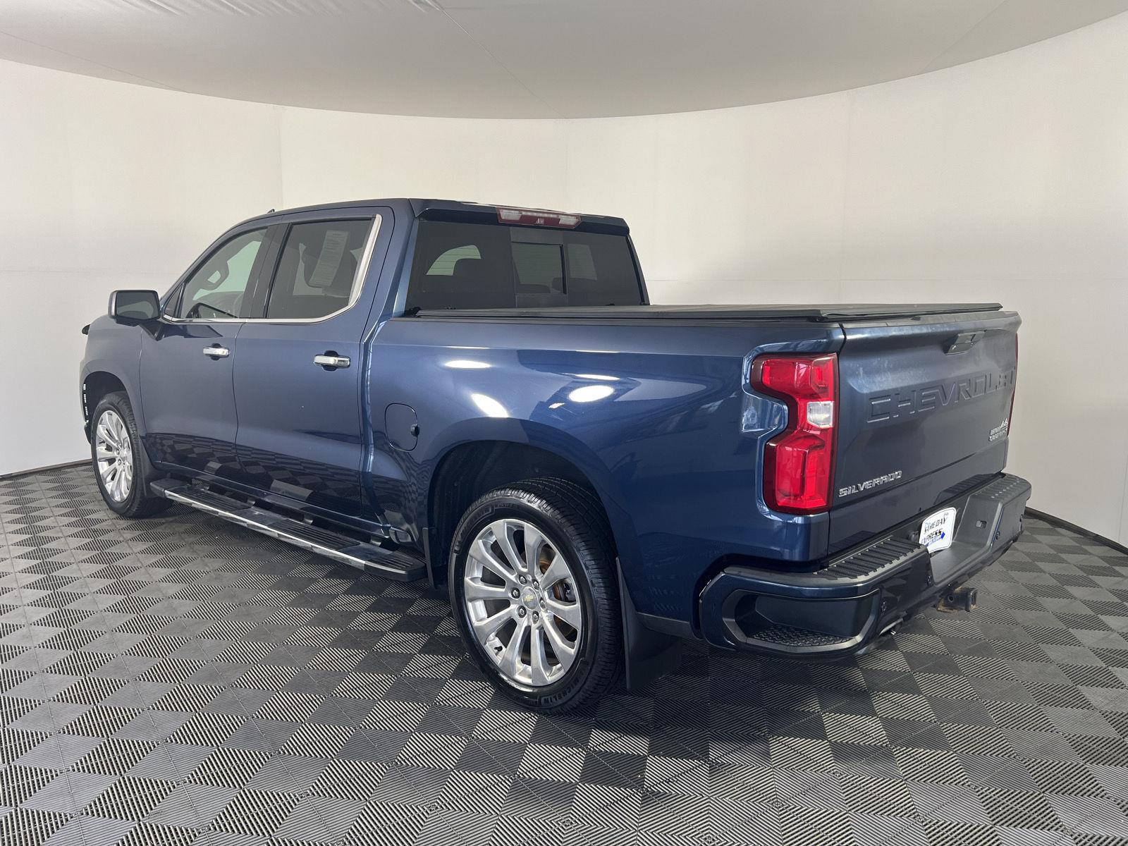 Used 2019 Northsky Blue Metallic Chevrolet High Country image 28