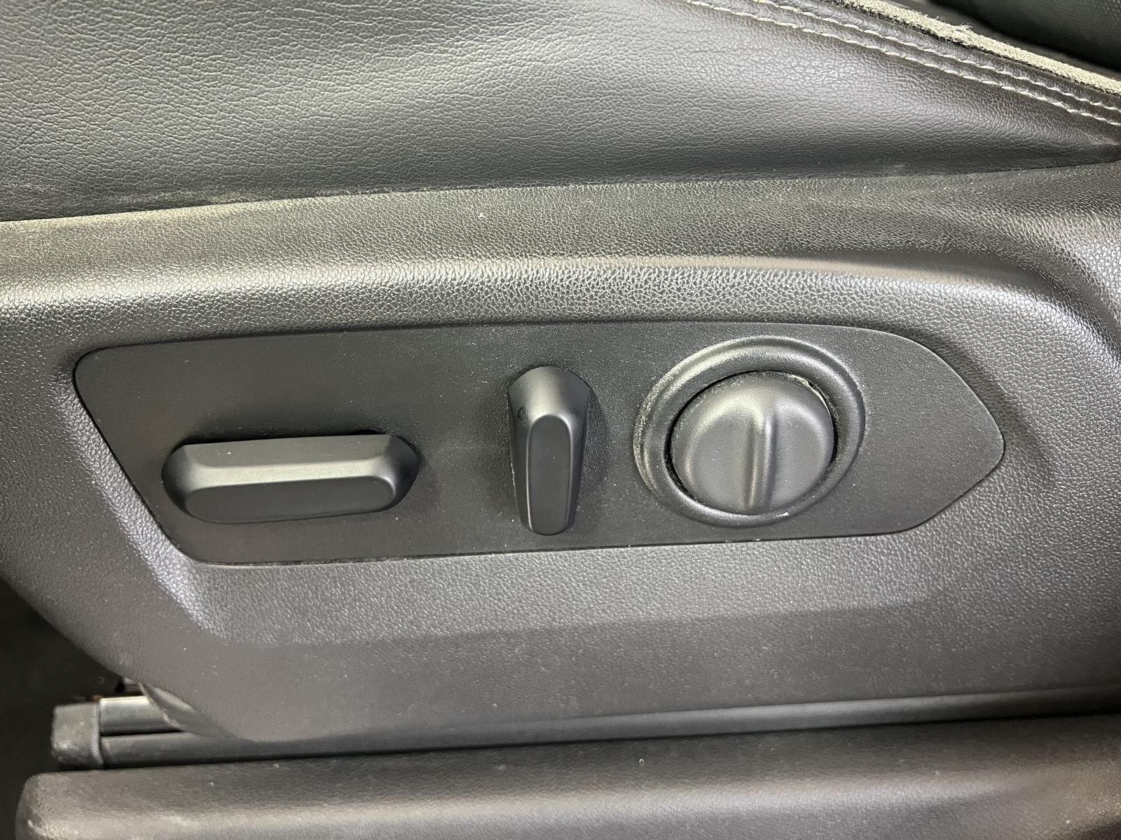 Used 2019 Northsky Blue Metallic Chevrolet High Country image 6
