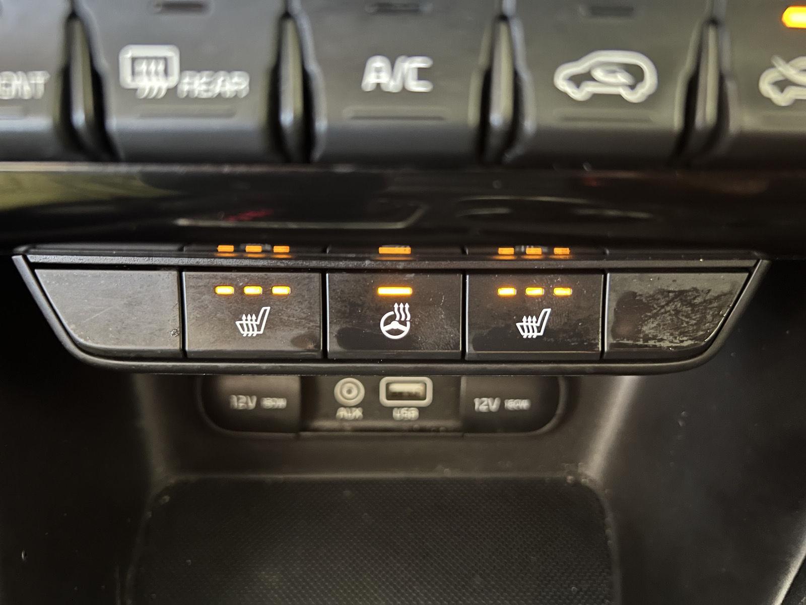 Used 2019 Hyper Red Kia EX image 19