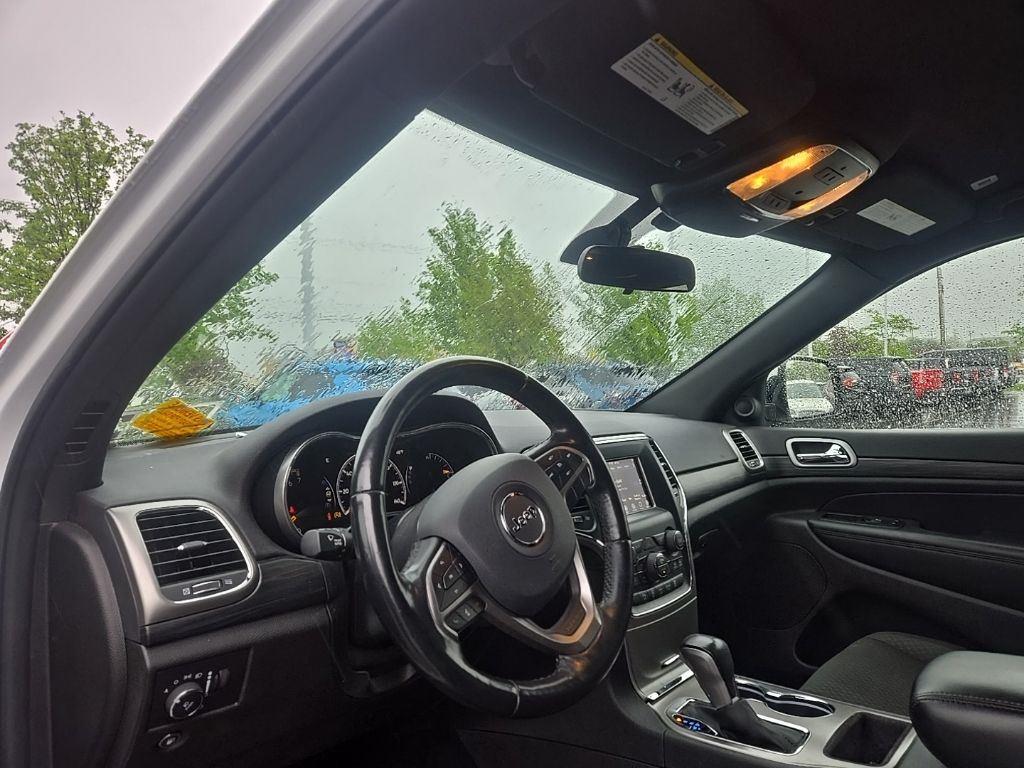 Used 2021 Bright White Clearcoat Jeep Laredo E image 3
