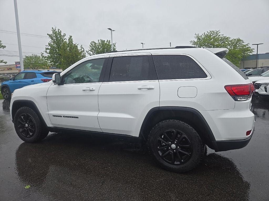 Used 2021 Bright White Clearcoat Jeep Laredo E image 4