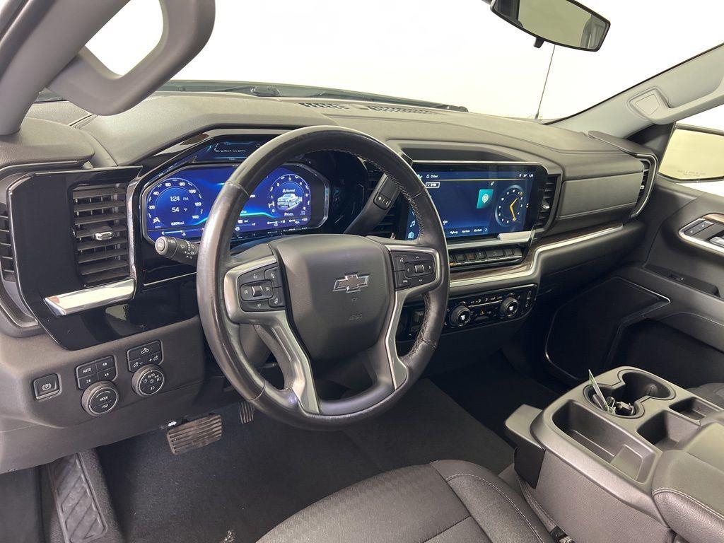Used 2022 Summit White Chevrolet RST image 5