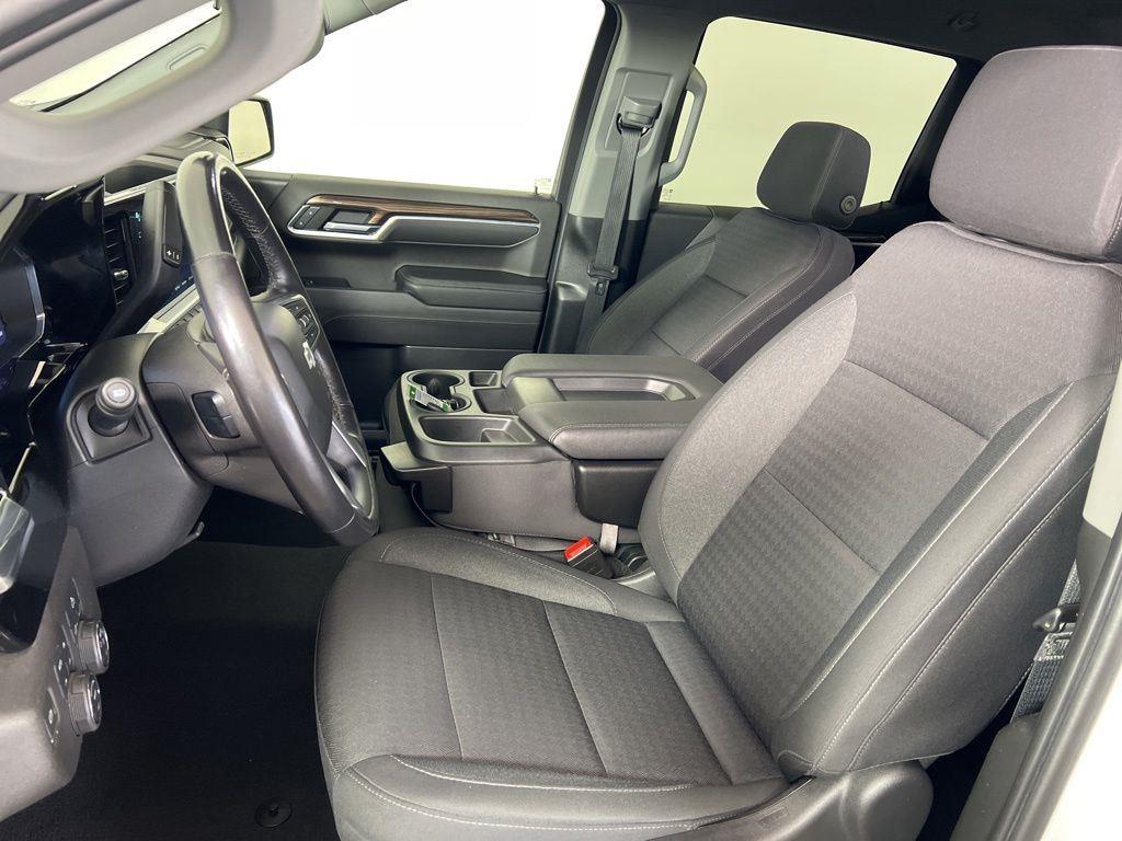 Used 2022 Summit White Chevrolet RST image 6