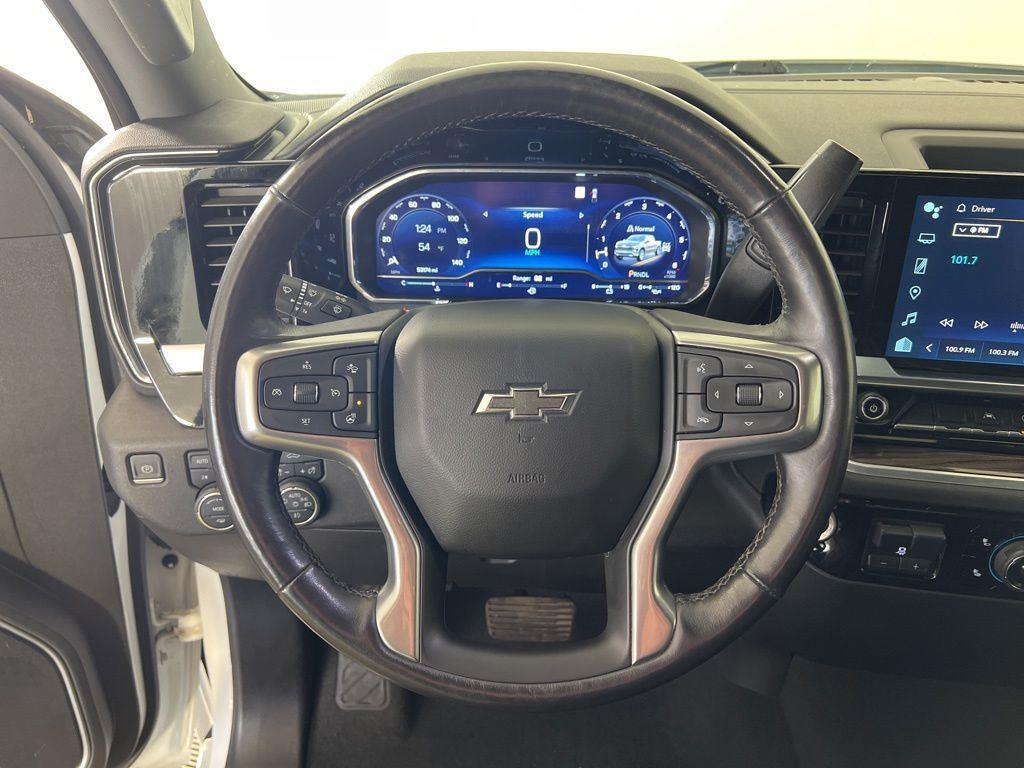 Used 2022 Summit White Chevrolet RST image 10