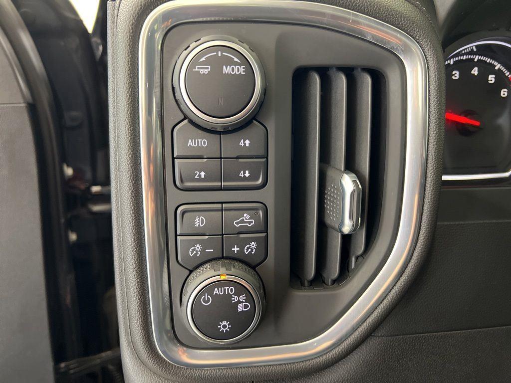 Used 2022 Black Chevrolet RST image 7