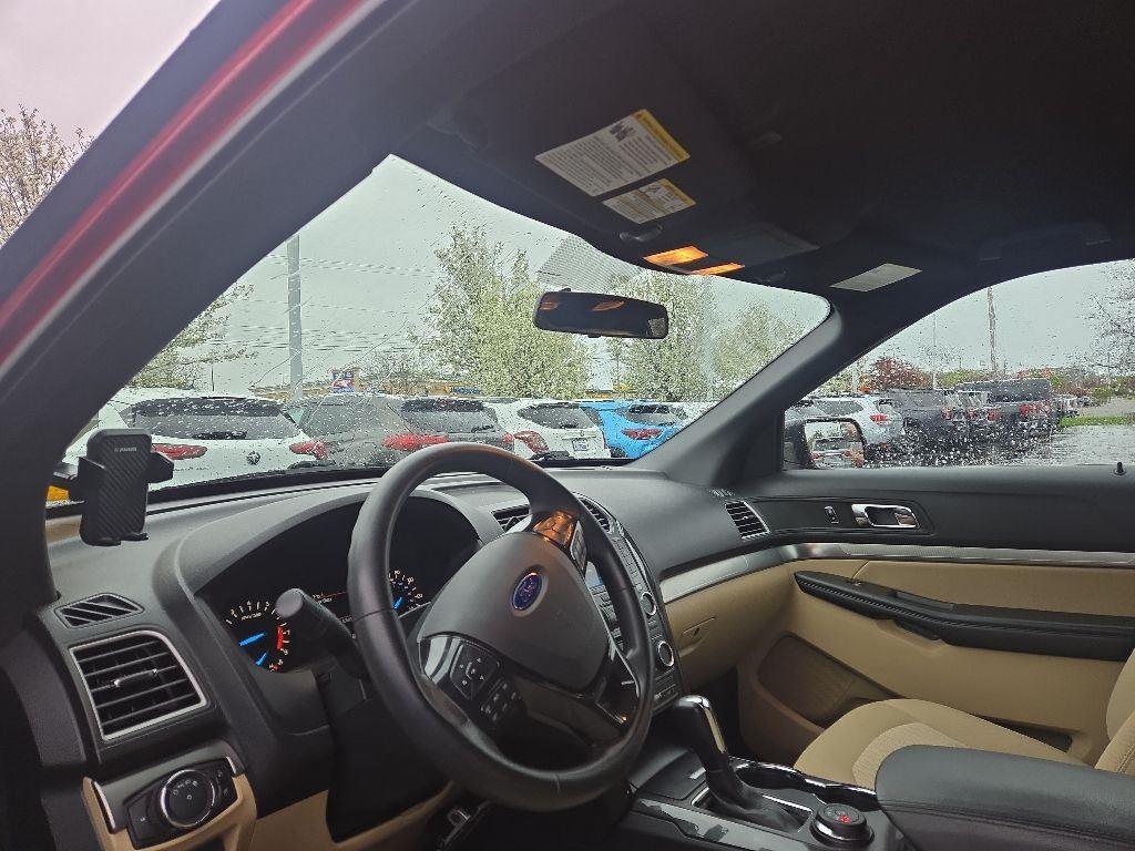 Used 2017 Ruby Red Metallic Ford  image 5
