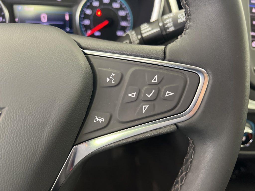 Used 2024 Summit White Chevrolet LT image 9