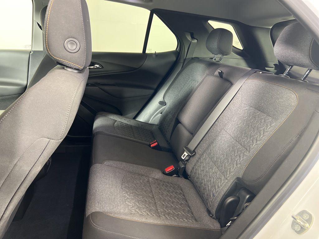 Used 2024 Summit White Chevrolet LT image 17