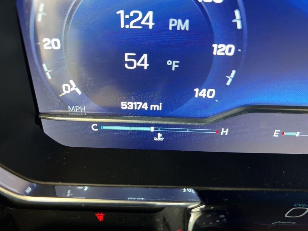 Used 2022 Summit White Chevrolet RST image 14