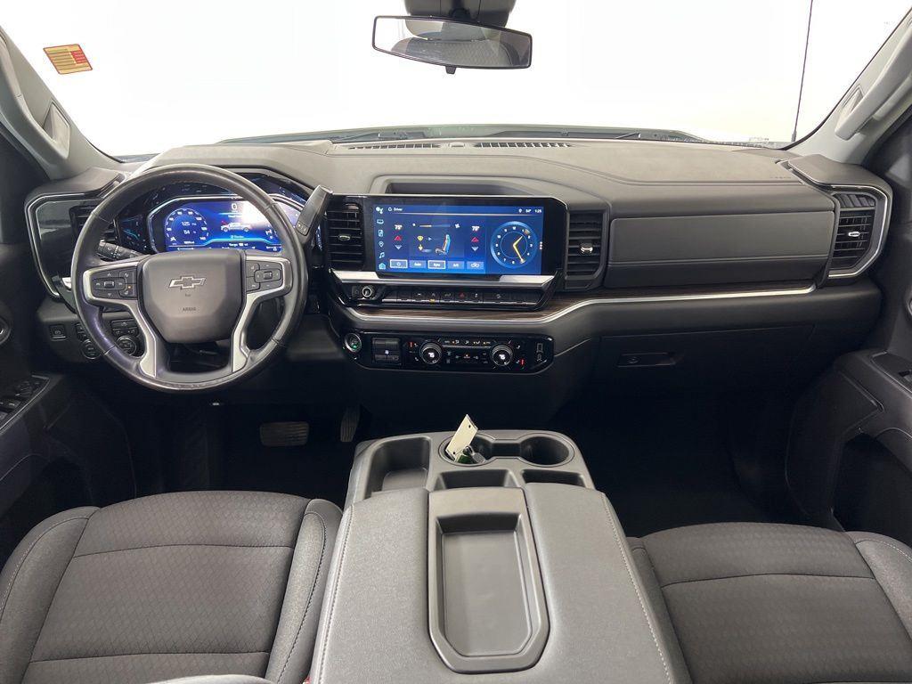Used 2022 Summit White Chevrolet RST image 20